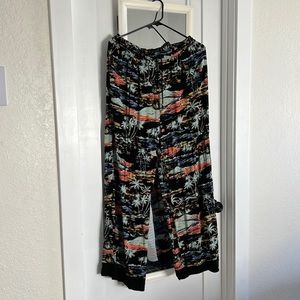 Free people tropical breezy wide legs pants size LARGE -PRICED TO SELL FAST